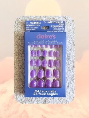 🎉🎉Claire's Purple Star & Moon Celestial Press-On Nails - 24 Pack